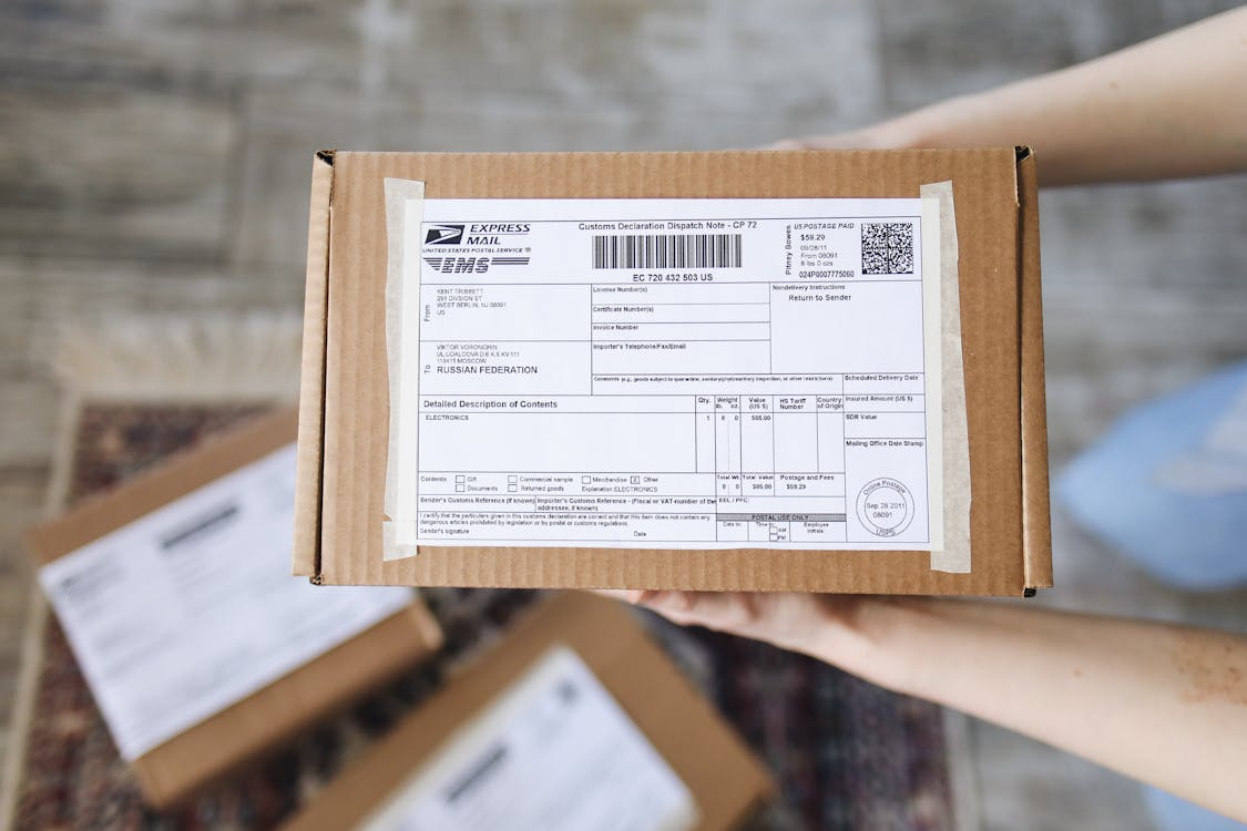 Find International Parcel Services with Door-to-Door Delivery